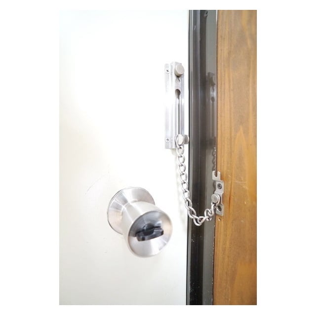 ドアチェーン完備 スズキハイツＢ棟