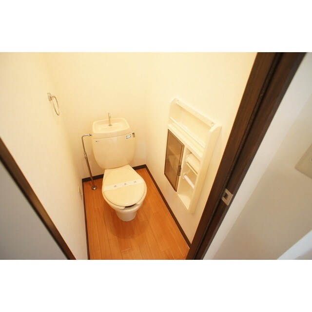 気遣いを感じる棚やホルダー 新田コーポ竹中Ａ棟