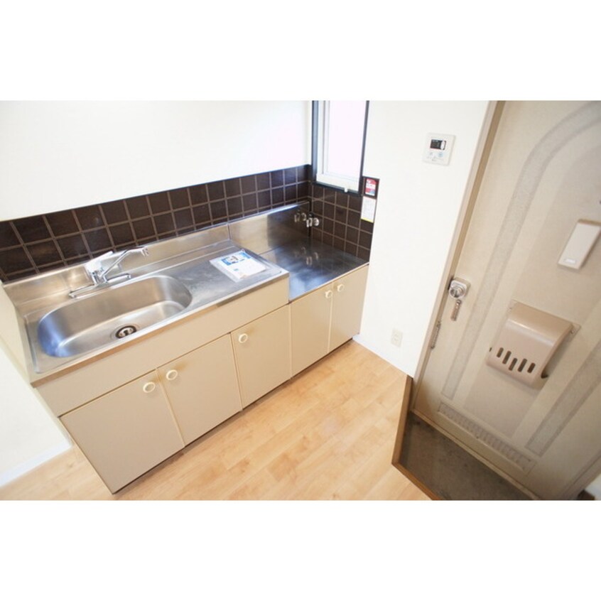 清潔感のあるキッチンセット 新田コーポ竹中Ａ棟