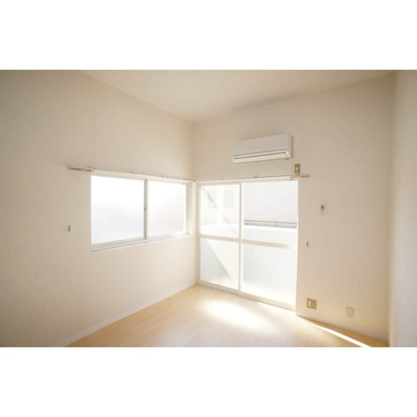 窓が2箇所ある明るい空間 佐川ハイツＢ棟