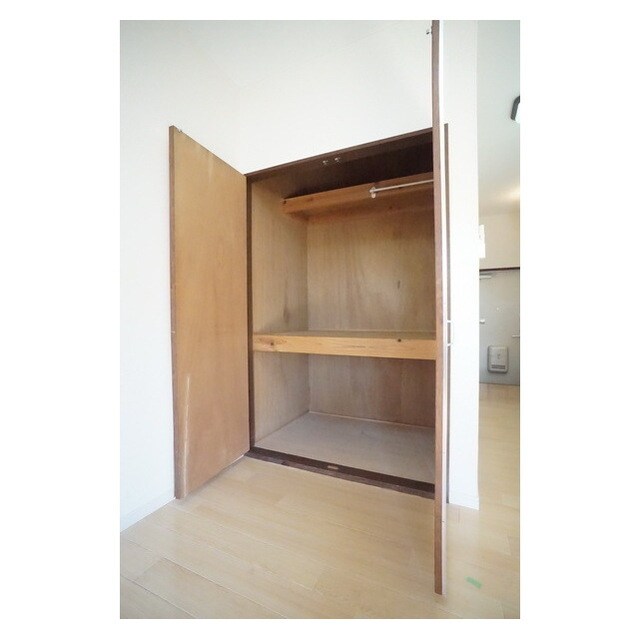 シンプルで使いやすいクローゼッ パークハイツ秀Ｂ棟