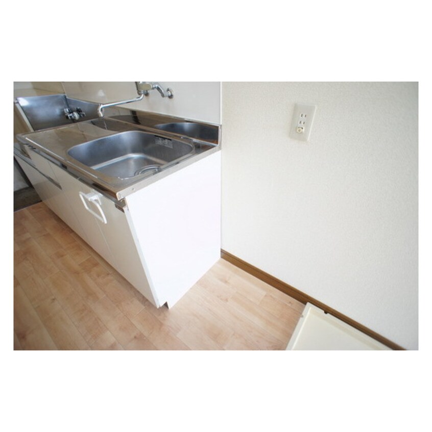 冷蔵庫置き場になります。 パークハイツ秀Ｂ棟