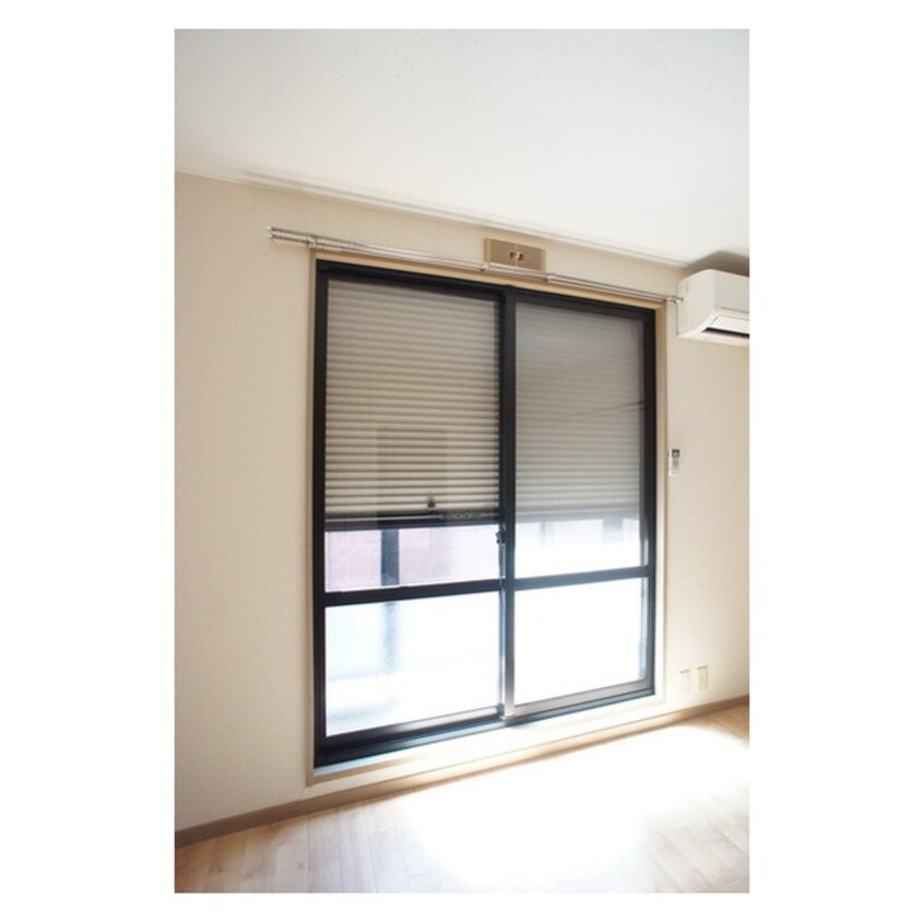 シャッターが降りるので安心 エール水戸Ｂ棟