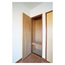 シンプルで機能的なクローゼット コーポナカムラ