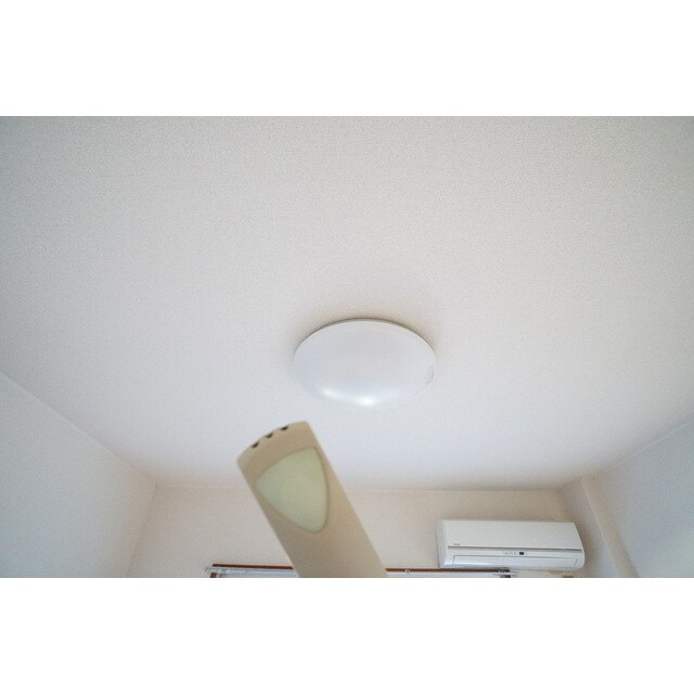 照明完備 コーポナカムラ