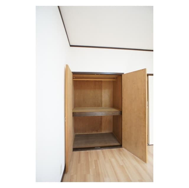 大物から小物までしっかり収納で 大内ハイツ１