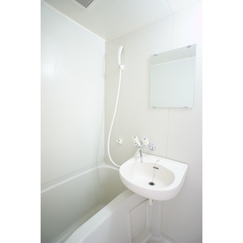 鏡付きのバスルーム コーポワスギ２Ａ棟