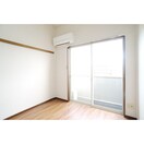 落ちついた雰囲気の室内 WATARI Home`s