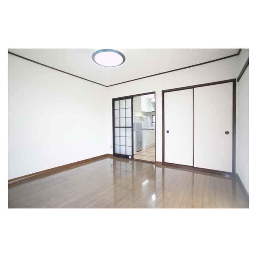 シッカリとした収納を配置 ドミール２１