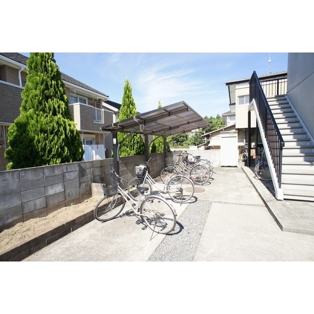 駐輪所も完備 サンクレスト