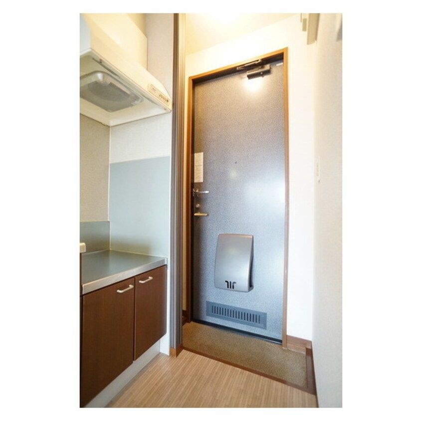 シューズボックス完備の玄関スペ サンクレスト