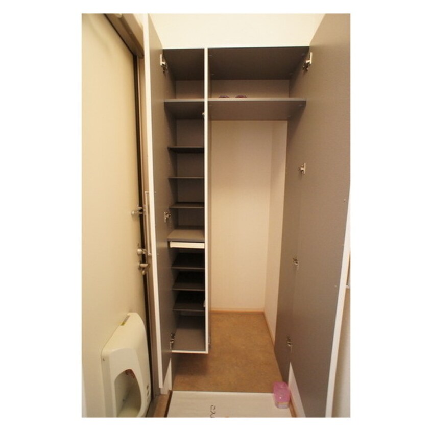 シューズボックス完備 ヘクセンハウス堀町