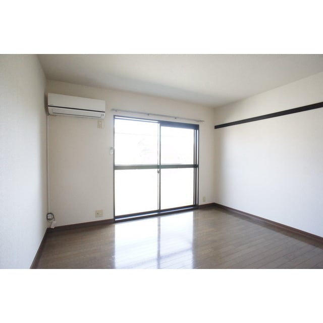 明るい日差しの室内 ニキハウス