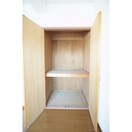 大物から小物までしっかり収納で アビックＭ１