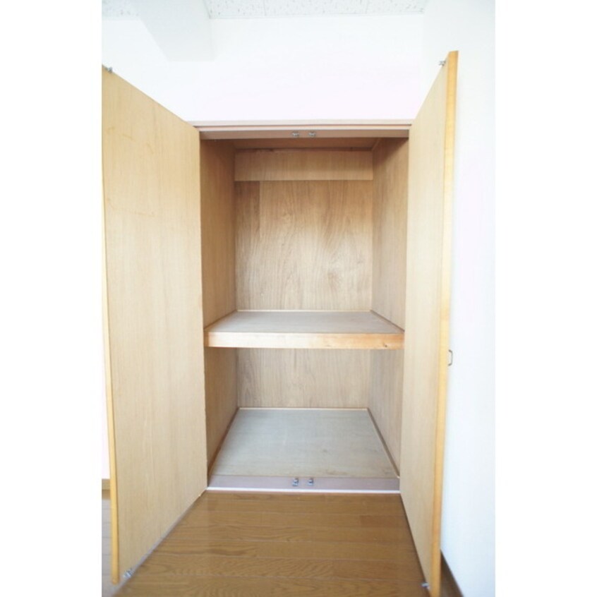 大物から小物までしっかり収納で アビックＭ１