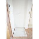 防水板付きの洗濯機置き場になり アビックＭ１