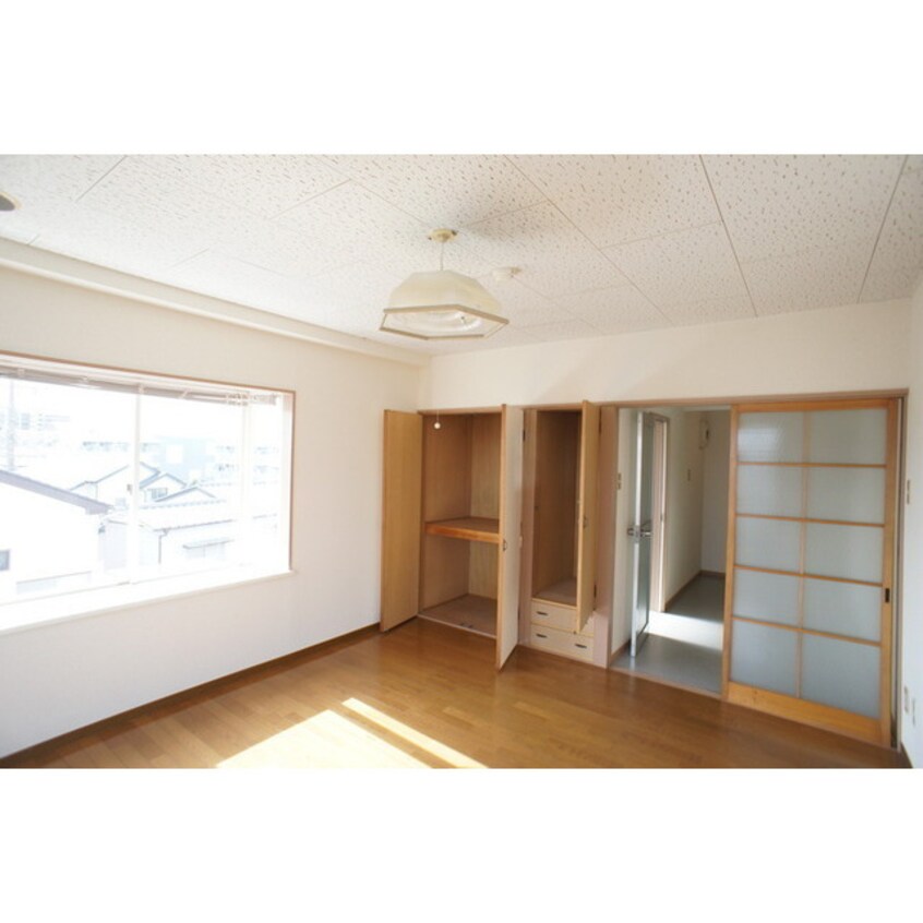 しっかりとした収納を配置 アビックＭ１