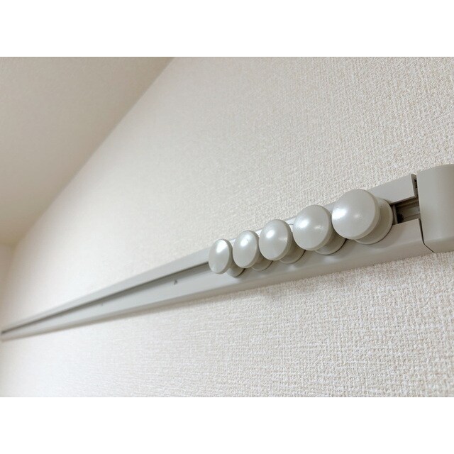 便利なハンガーレール リッツハウスＥ－ＡＫＡＴＳＵＫＡ