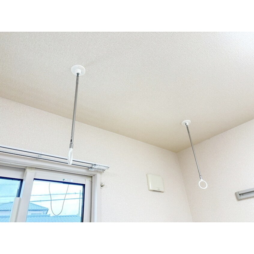 便利な室内物干し リッツハウスＥ－ＡＫＡＴＳＵＫＡ