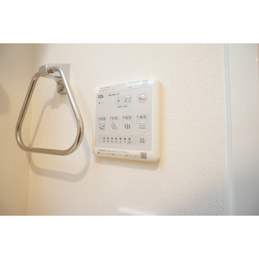 便利な浴室乾燥機 Ｙ’ｓ　ｓｑｕａｒｅ９３(ワイズスクエア９３)