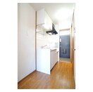 玄関から続くキッチンスペース メルべーユ文京Ａ棟