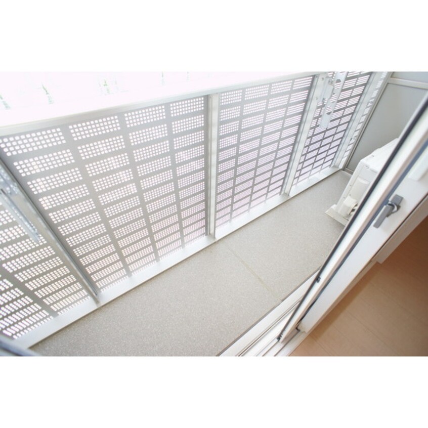 毎日の洗濯物干しにお使い下さい カーサＲ・Ｔ　Ａ