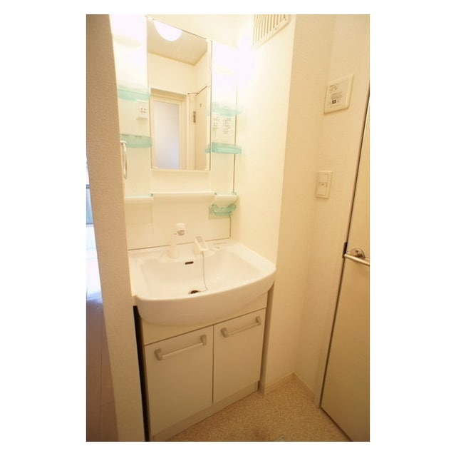 シャワードレッサー完備☆ ロンド