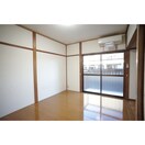 明るい日差しの室内 コーポ入野