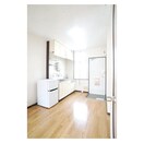 玄関から続くキッチンスペース 二木ハイツ