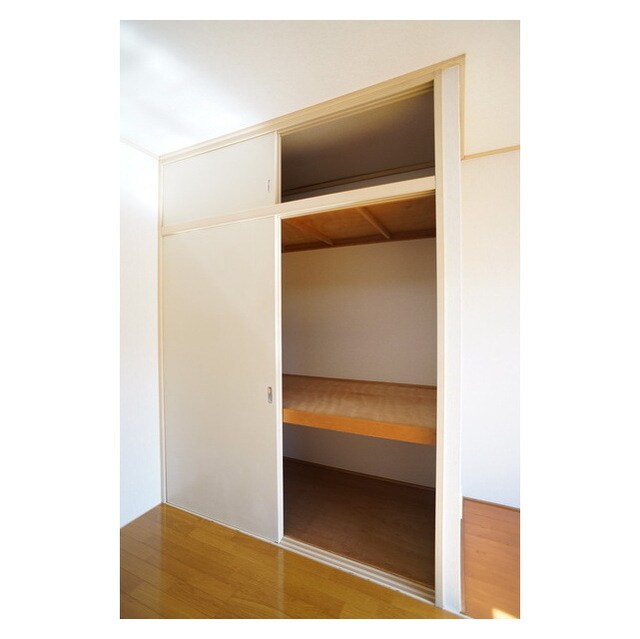 大物から小物までしっかり収納で 二木ハイツ