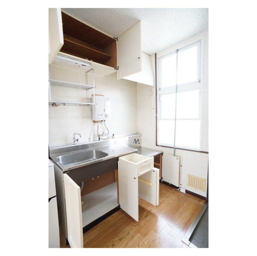 調理器具を効率よく収納出来ます 二木ハイツ