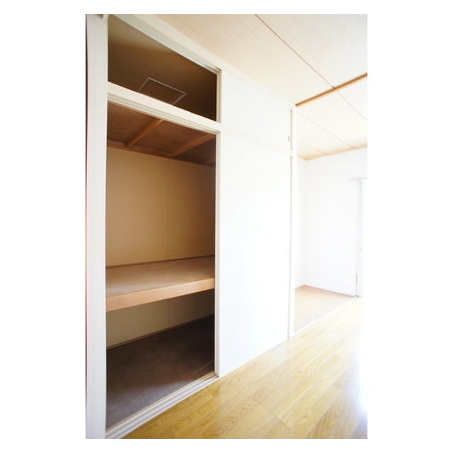 お隣の床の間スペースも家具の配 梅原コーポ