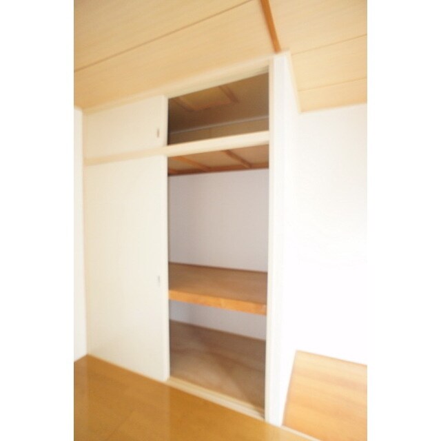 大物から小物までしっかり収納で コーポワスギ