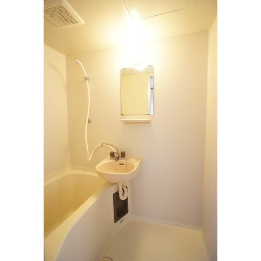 大きめのバスタブです メゾンド鶴