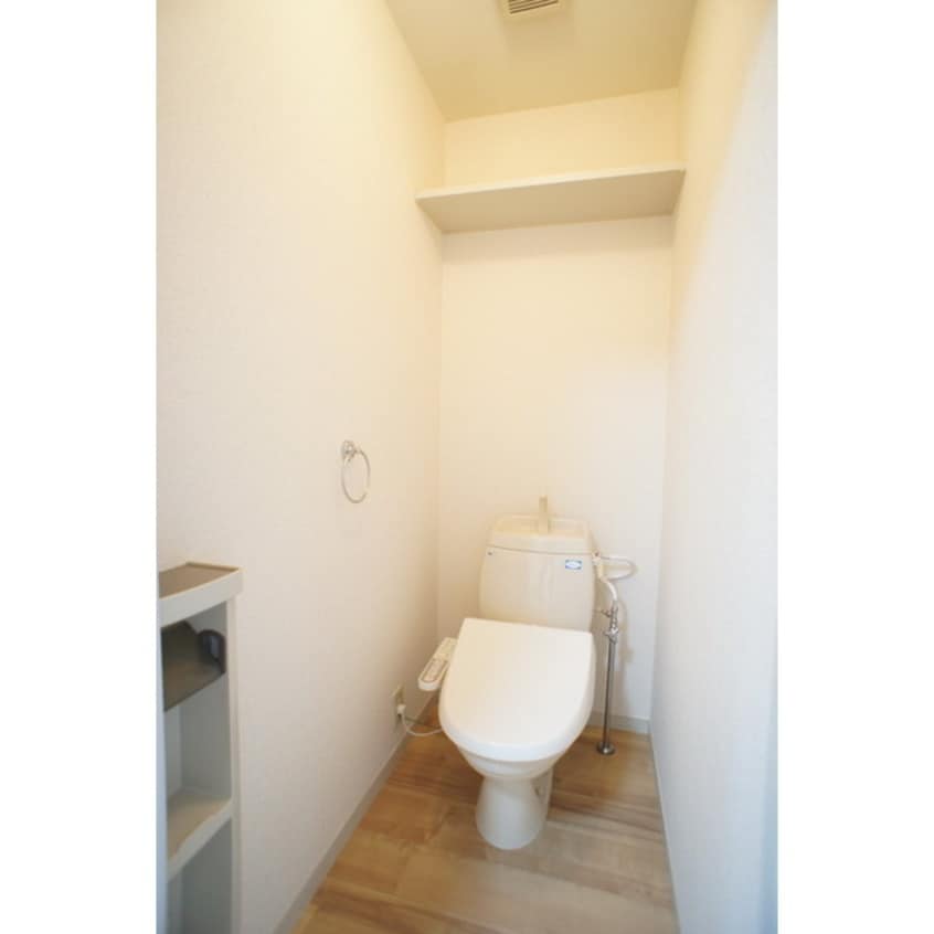 気遣いを感じさせる棚やホルダー メゾンド鶴