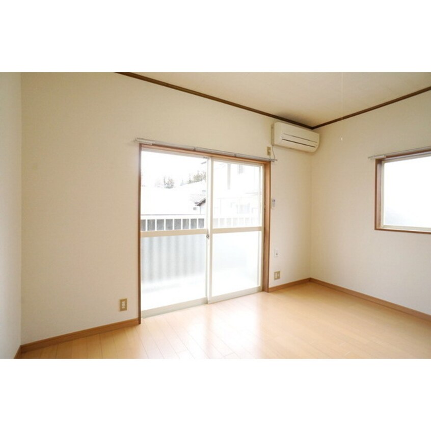 明るい日差しの空間 コーポ文京