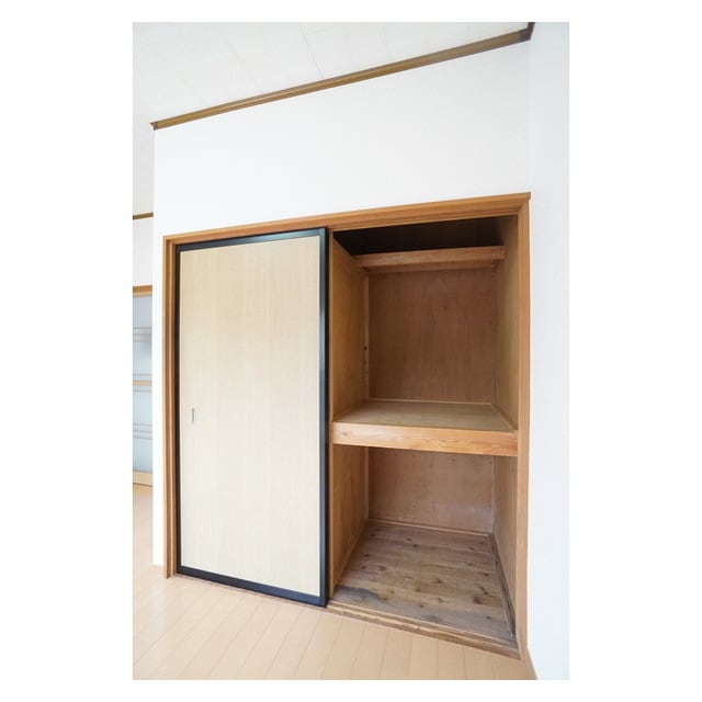 シンプルで使いやすいクローゼッ コーポ文京