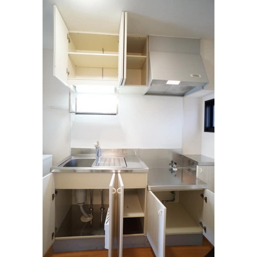 食器や調理器具を効率良く収納で ルミエールＡ棟