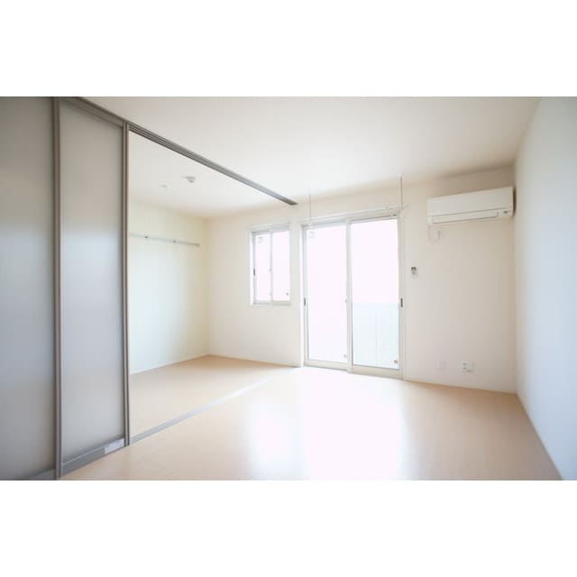 明るい日差しの室内 パークドプランタン　Ｂ