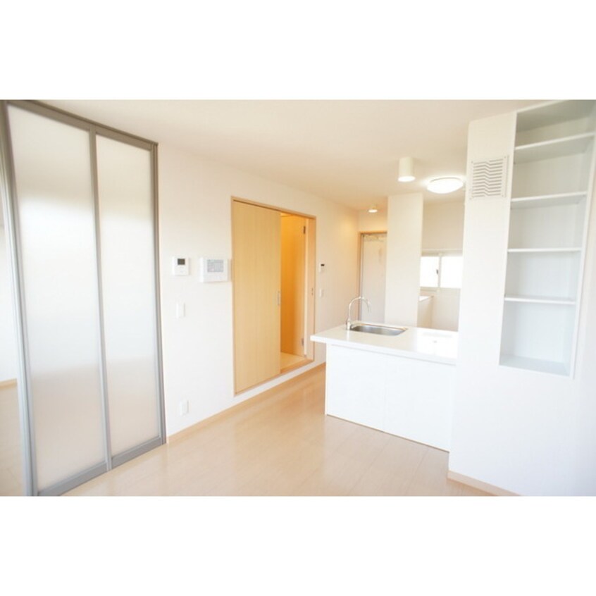 落ち着いた雰囲気の室内 ラ・パルムドール