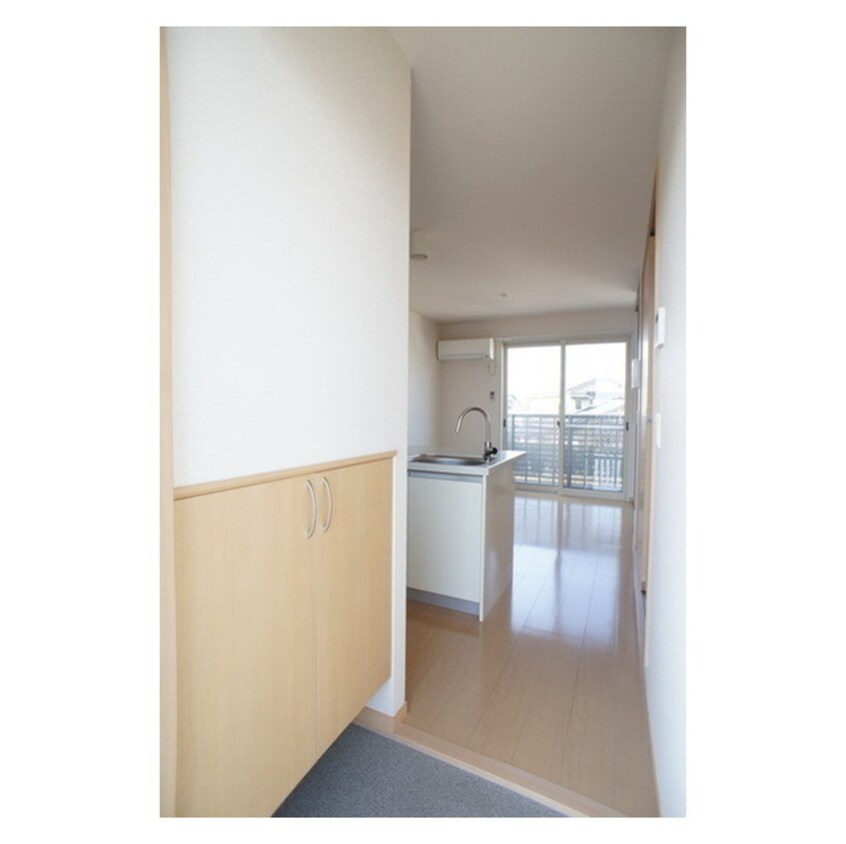 玄関から続く室内 ラ・パルムドール