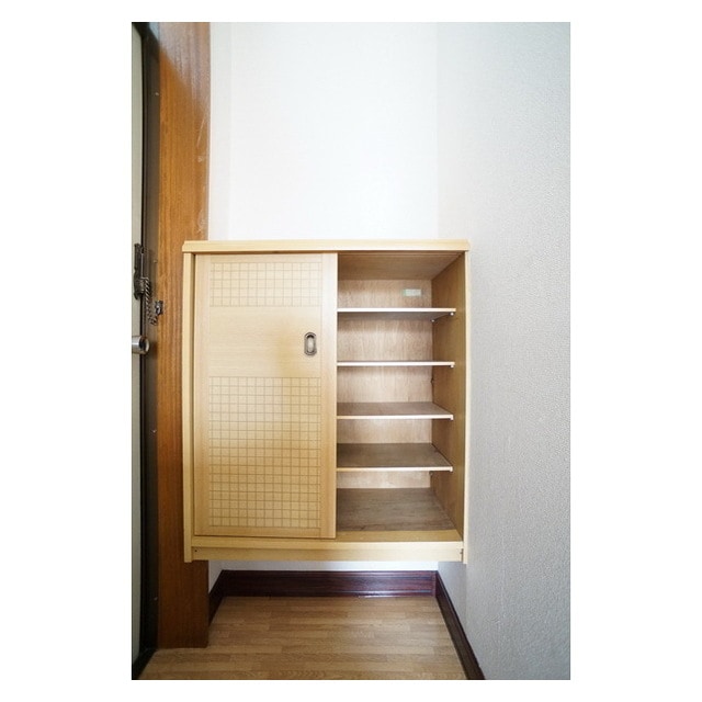 シューズボクスもしっかりござい 沢建コーポ