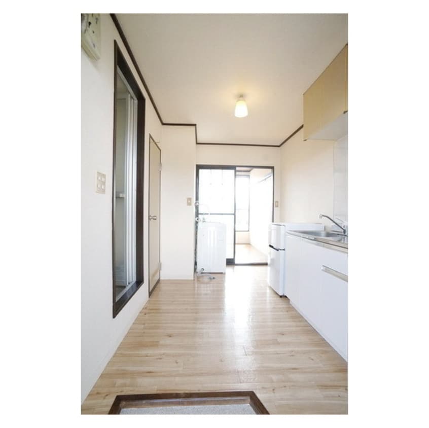 玄関から続くキッチンスペース ＫコーポＢ棟