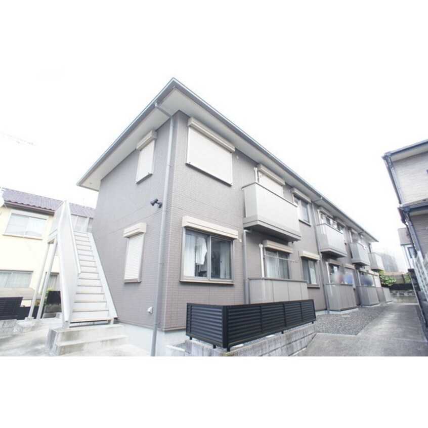 落ち着いたトーンの建物です サンライズ金町