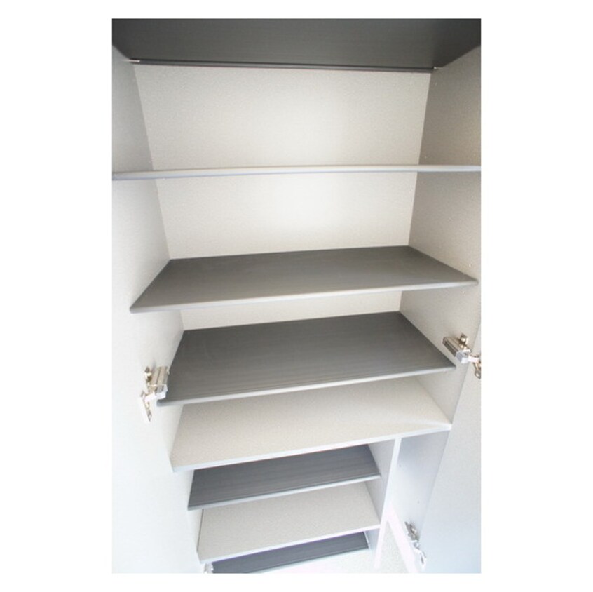 シューズボックス完備の玄関 カーサＲ・Ｔ　Ｂ