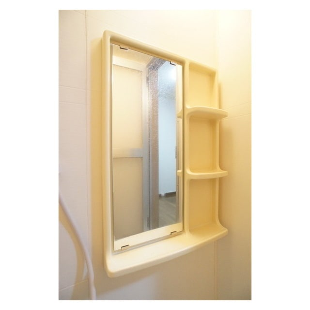 シャンプー棚や鏡も完備 ボヌール　アイ