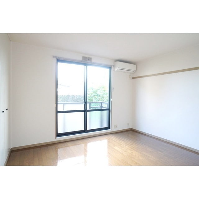 日当たりのよい室内 袴塚ベータ