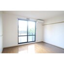 日当たりのよい室内 袴塚ベータ