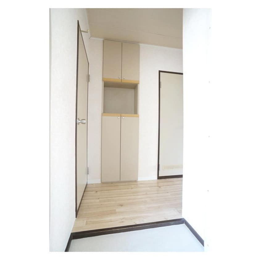 目線の気にならない玄関スペース タウニィホリ　Ｄ