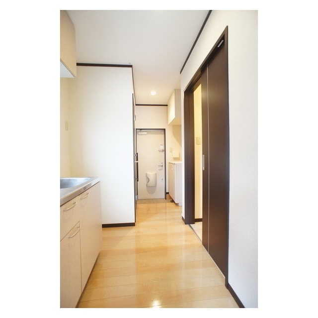 充実したキッチンスペース Wisteria （ｳｨｽﾃﾘｱ）